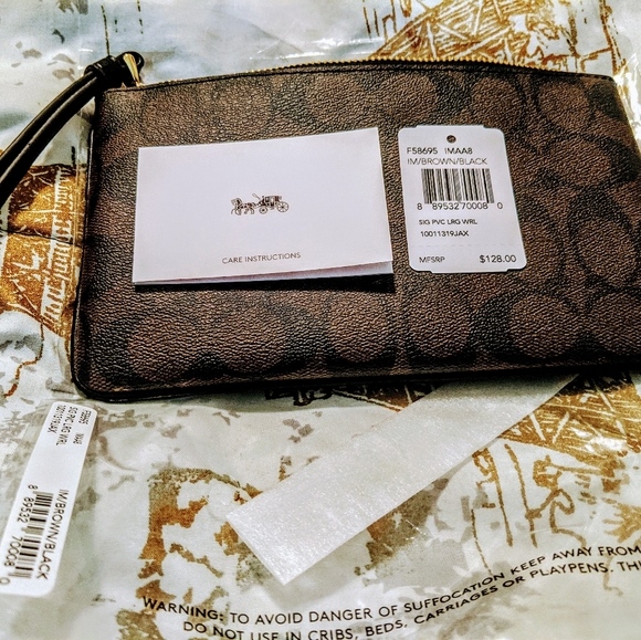 Coach Wristlet - Picture 2 of 6